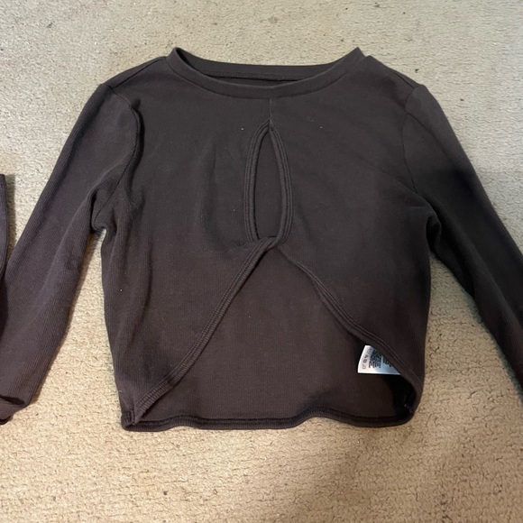 Aeropostale Chocolate Sweater - Picture 1 of 2